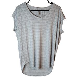 Athleta Cloud Light Stratus Top Womens Medium Gray & White Stripes Round Neck